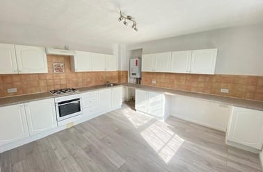 Springfield Road, Cattedown, Plymouth - Image 2